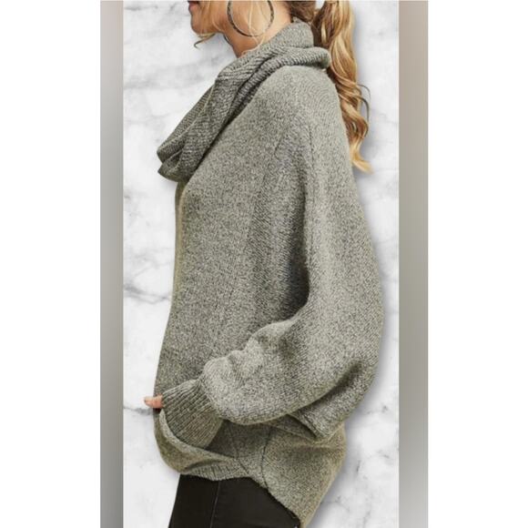 Entro Beige Cowl Neck Sweater Dolman Sleeves High-Low Hem Kangaroo Pocket
M - Picture 3 of 14